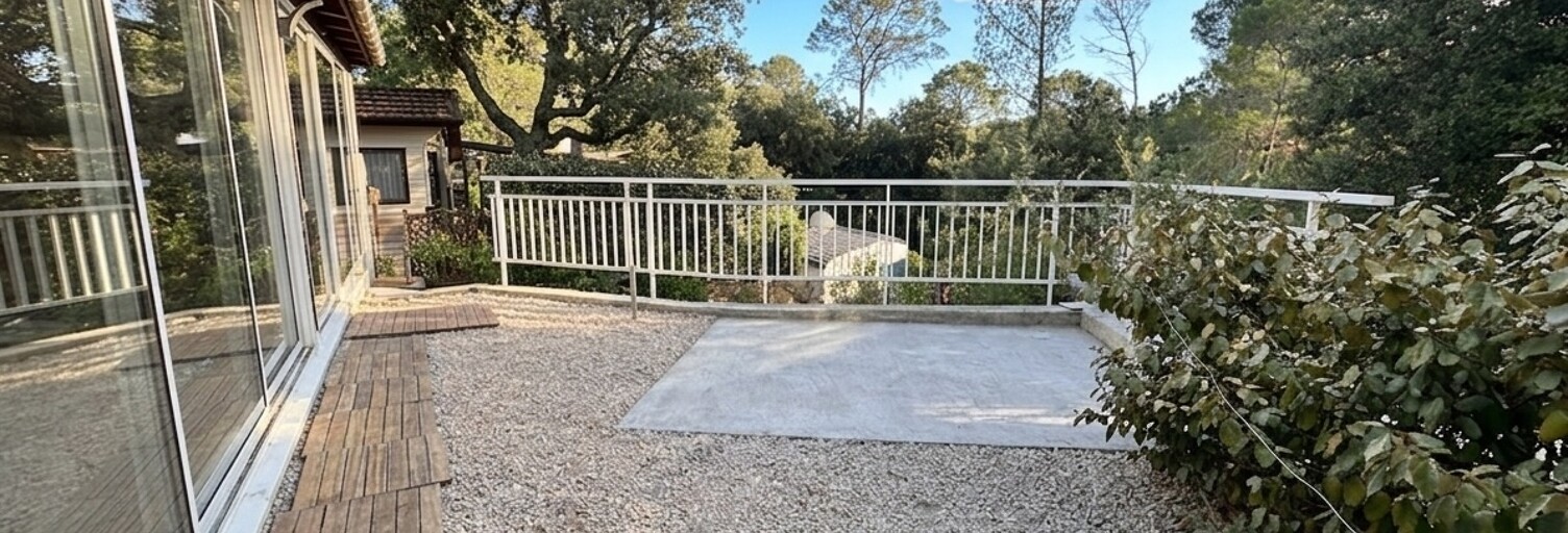 Terrain  200 m² à vendre à Fréjus (83600)