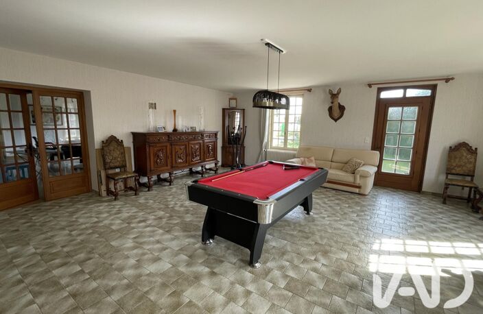 Vente Maison/villa 8 pièces — photo 2