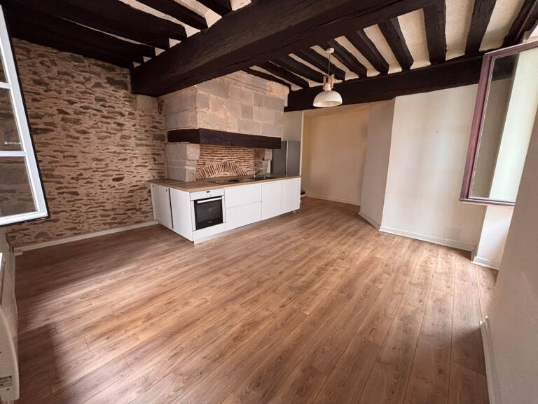 APPARTEMENT T3 en triplex de caractère MEUBLE   72,48 m2 — photo 1