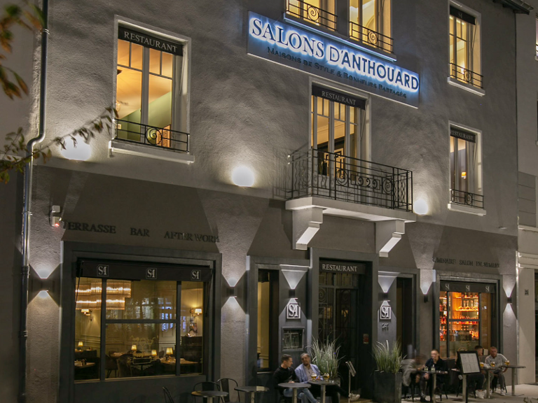 Vente Boutique/Local commercial 550 m&sup2; — photo 1