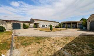 Maison 5 Pièces 320 m² à vendre à Angeac-Champagne (16130)