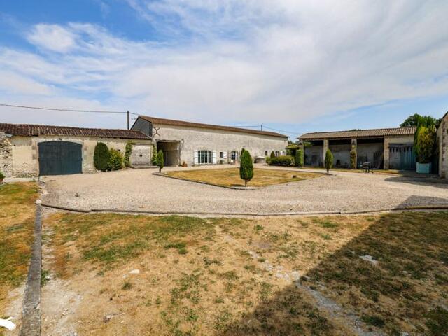 Maison proposé à Angeac-Champagne