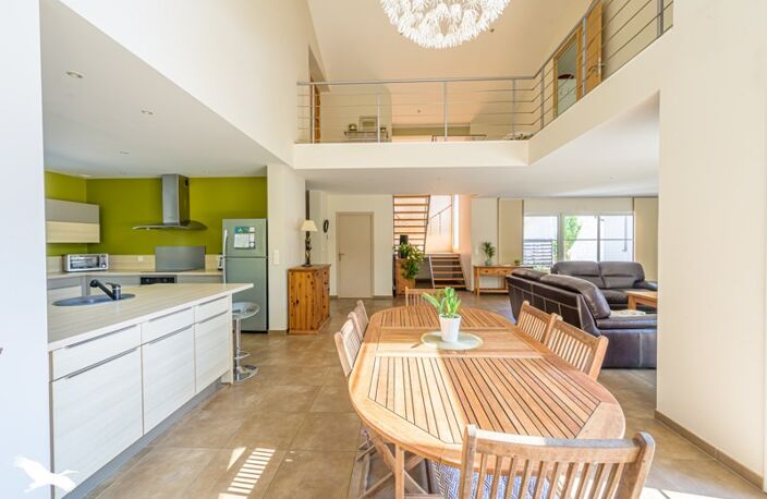 Vente maison 6 pièces 223 m² Gujan-Mestras (33470) — photo 3