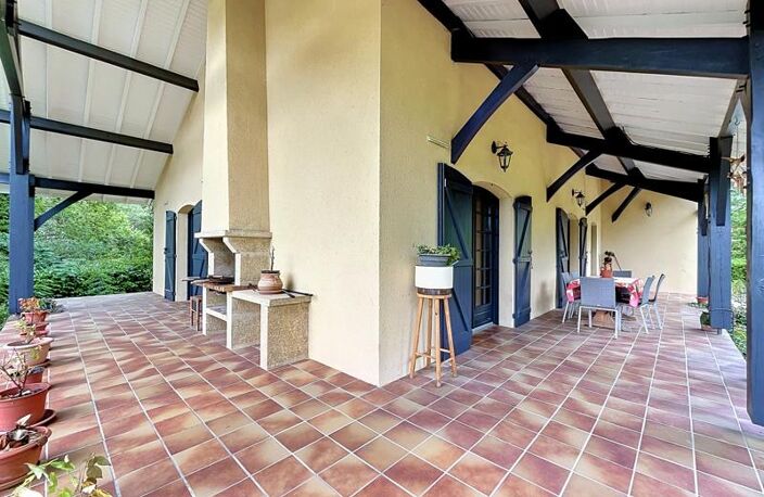 Vente maison 6 pièces 177 m² Saint-Yaguen (40400) — photo 2