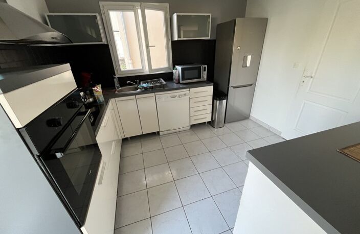Pavillon de 7 pièces principales — photo 2