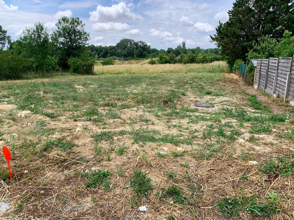 Terrain à bâtir de 623 m² à BOURG (33)