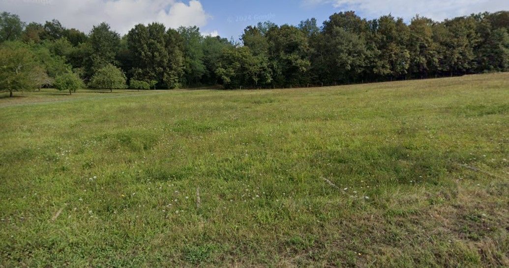 Terrain à bâtir de 6000 m² à CAUSE-DE-CLERANS (24)