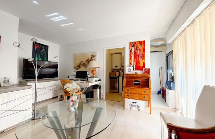 Cannes Banane — studio 33 m² loué 800 € net — photo 3