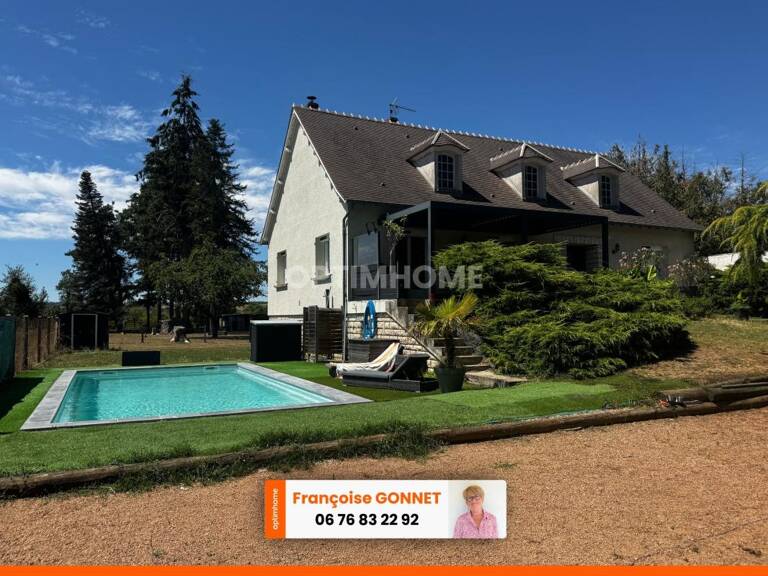 Maison 215 m² - 5 chambres - Terrain 4 200 m² - Piscine - 257 000 € - SAINT PIERRE LES ETIEUX - 18200 — photo 1