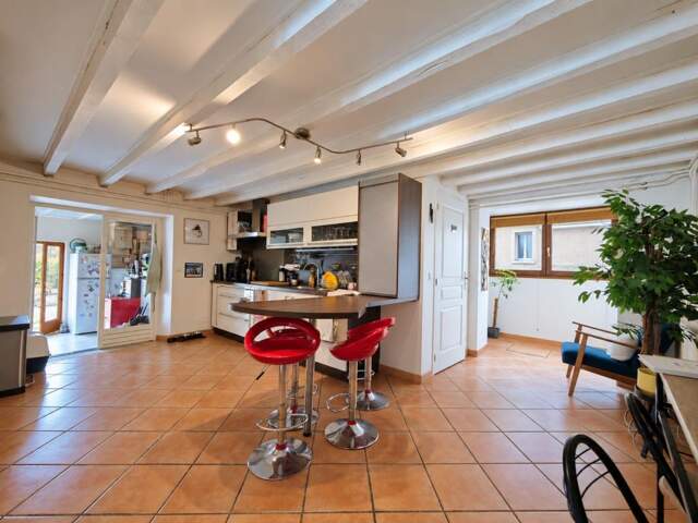 A Beauregard L'Evêque, proche de Clermont-Ferrand, magnifique bâtisse rénovée de 320 m² – Fort potentiel de rendement ou grande maison de famille — photo du bien