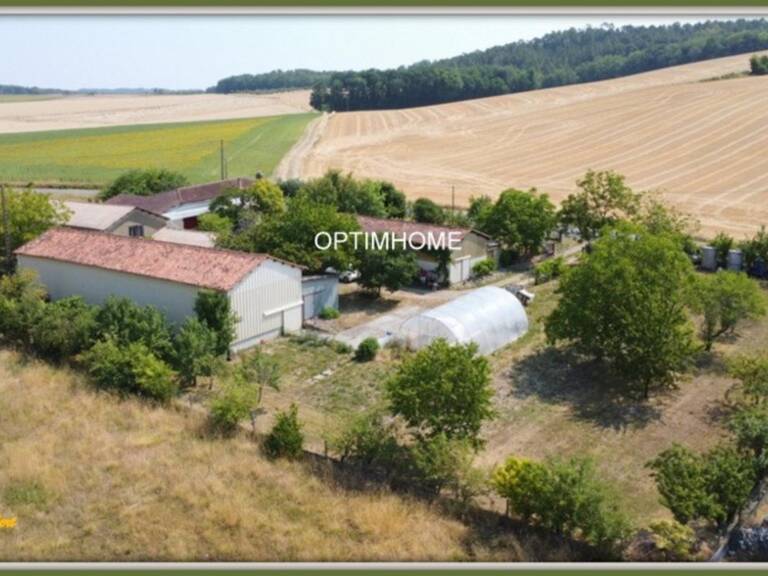 Maison à vendre 5 pièces Proche de CHALAIS (16) — photo 1