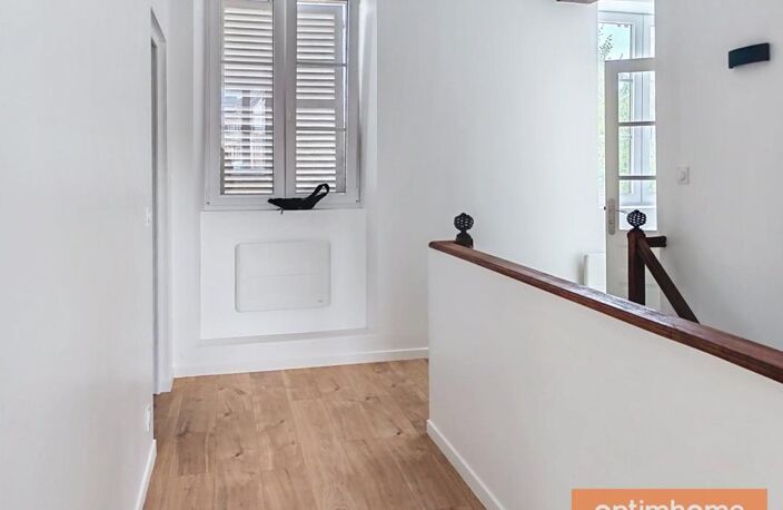 MOUY – SUPERBE APPARTEMENT T4 RÉNOVÉ – 80,40 m² – DPE B – 3 CHAMBRES – 2 STATIONNEMENTS — photo 4