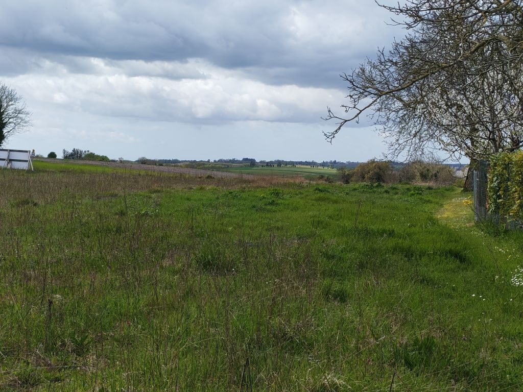 Terrain à bâtir de 665 m2 au prix de 61525 € à PREGUILLAC.