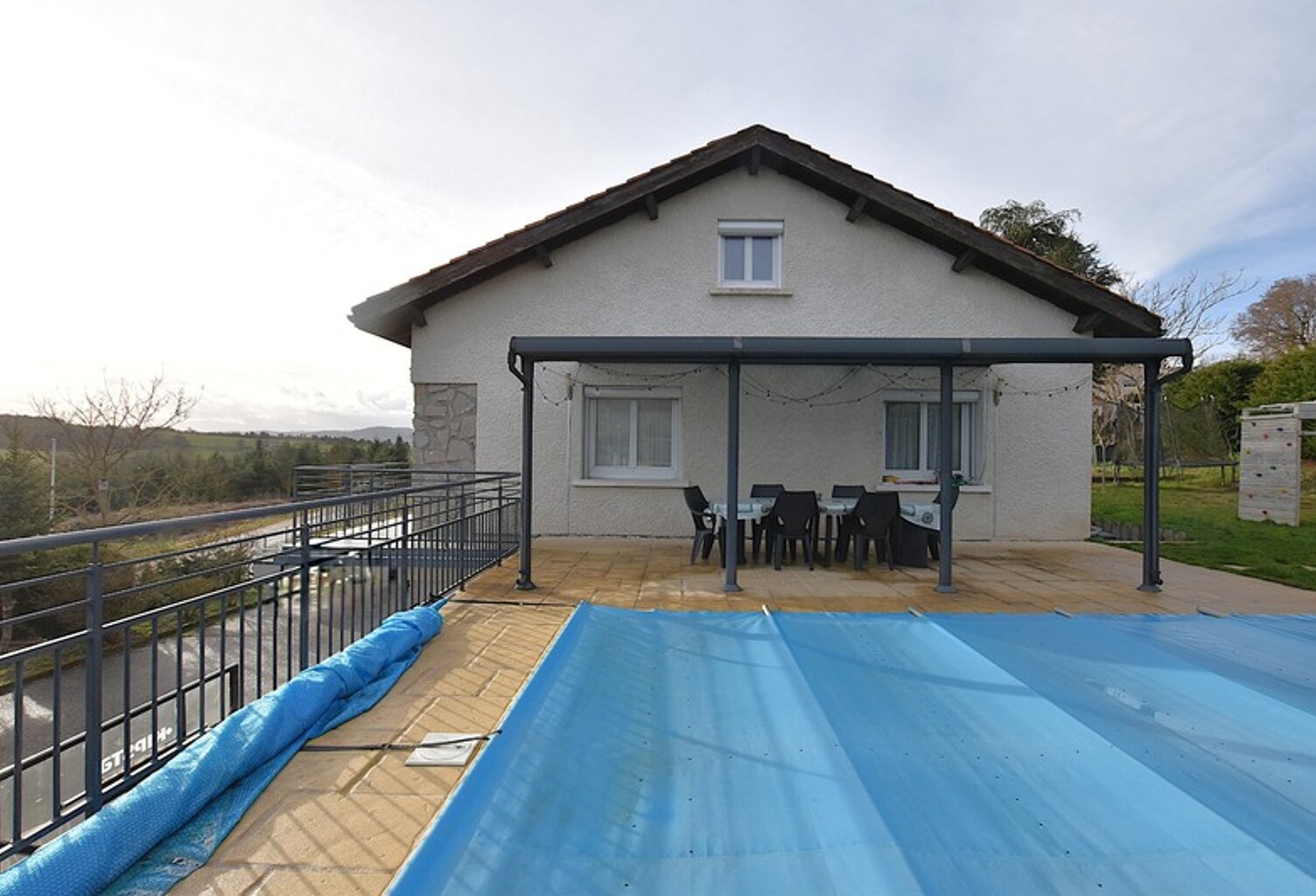 À VENDRE – Maison familiale avec piscine à La Chapelle-d'Aurec – À 5 minutes de Monistrol-sur-Loire — photo 1