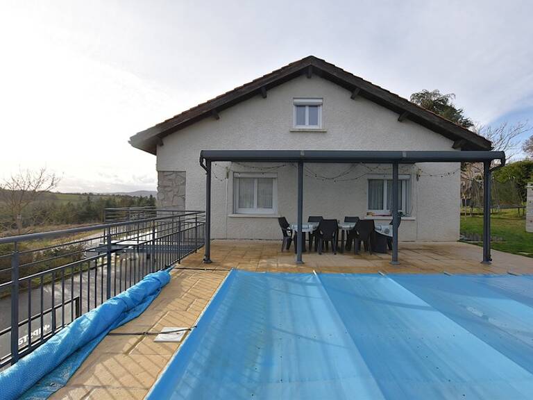 À VENDRE – Maison familiale avec piscine à La Chapelle-d'Aurec – À 5 minutes de Monistrol-sur-Loire — photo 1