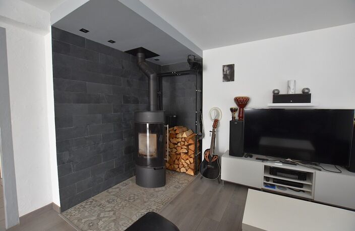 À VENDRE – Maison familiale avec piscine à La Chapelle-d'Aurec – À 5 minutes de Monistrol-sur-Loire — photo 4