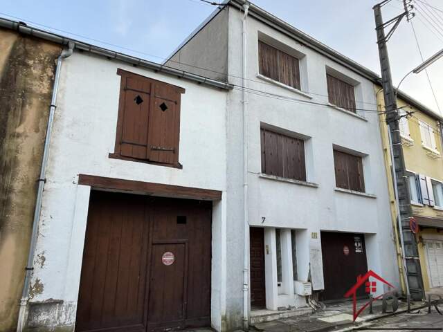Maison de 166 m2 habitables sur trois étages. Terrain 407 m2 — photo du bien