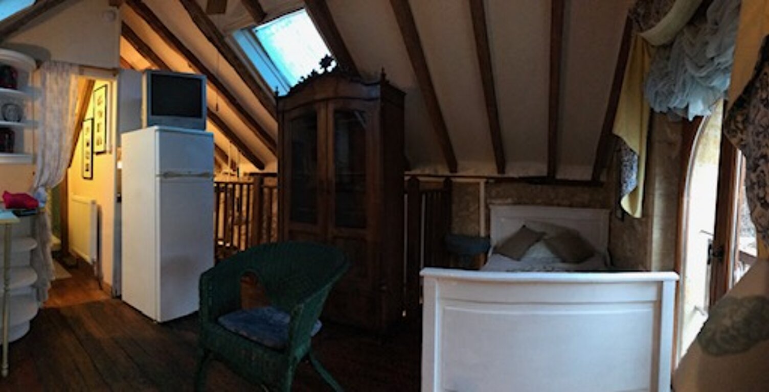 Studio — photo 1