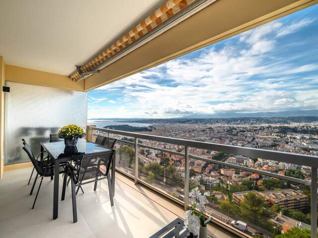 3 PIECES DERNIER ETAGE  MONT BORON VUE MER — photo du bien