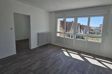Appartement 4 pièces 484 €