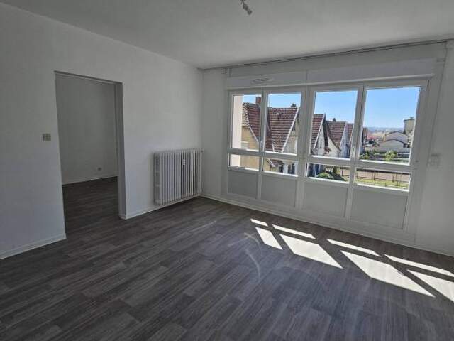 Location - Appartement T4 - 69m2 - Creutzwald — photo du bien