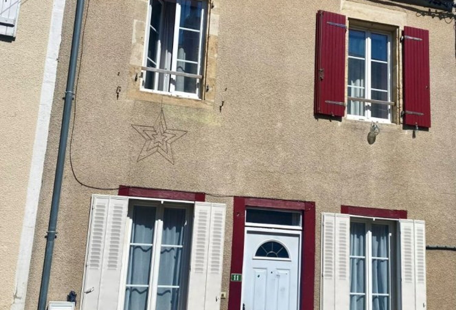 Saint Saulge - MAISON COEUR VILLAGE — photo 1
