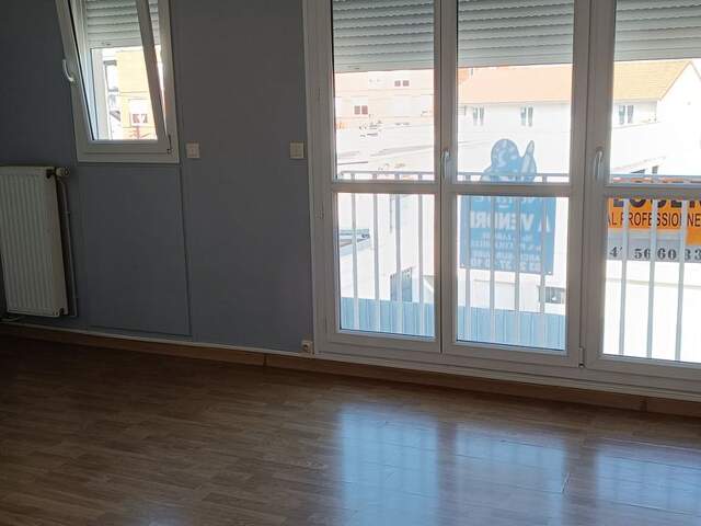 Studio de 27m2 à louer sur Saint-Julien-les-Villas — photo du bien
