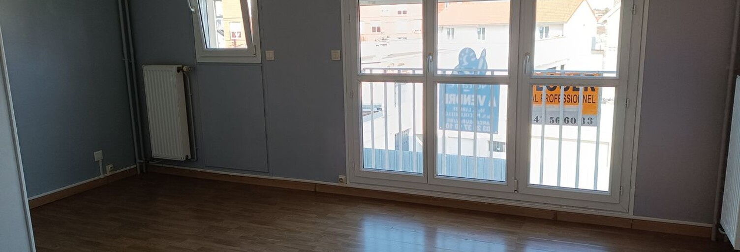 Appartement 1 Pièce 27 m² à louer à Saint-Julien-les-Villas (10800)