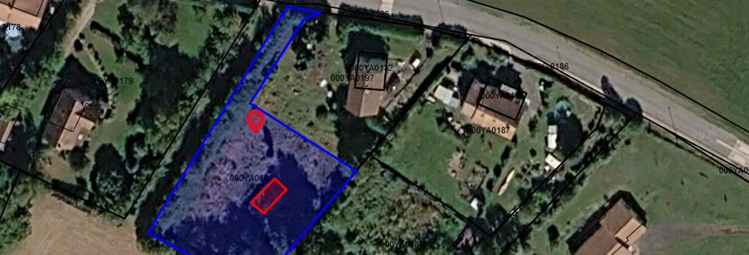 Terrain  1700 m² à vendre à Saint-Georges-de-Mons (63780)