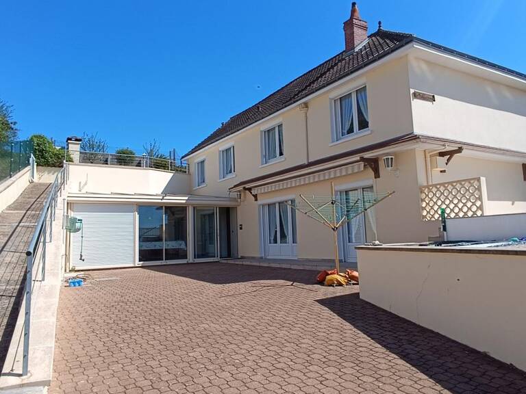 Grande maison et gîte possible La Roche Clermault — photo 1