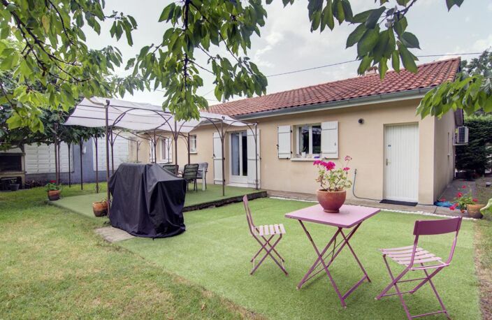 Exclusivité Orpi - Plain-pied avec terrain à La Grand-Croix — photo 2