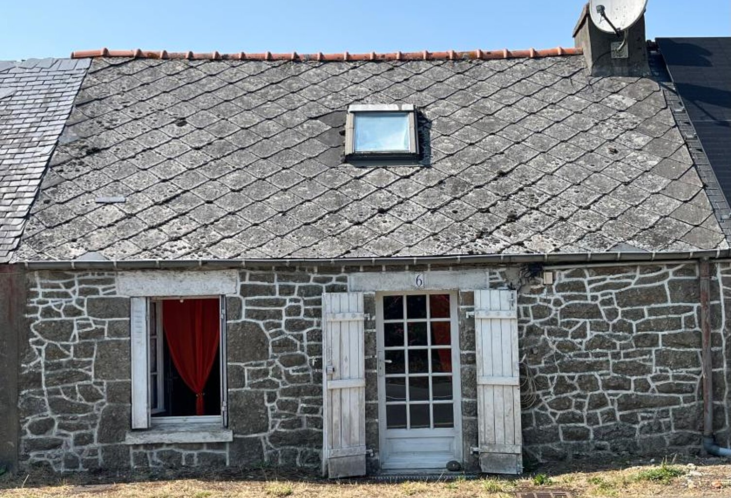 A vendre - Maison en pierre à rénover au cœur de Glomel — photo 1