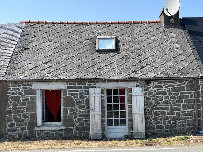 A vendre - Maison en pierre à rénover au cœur de Glomel — photo 1