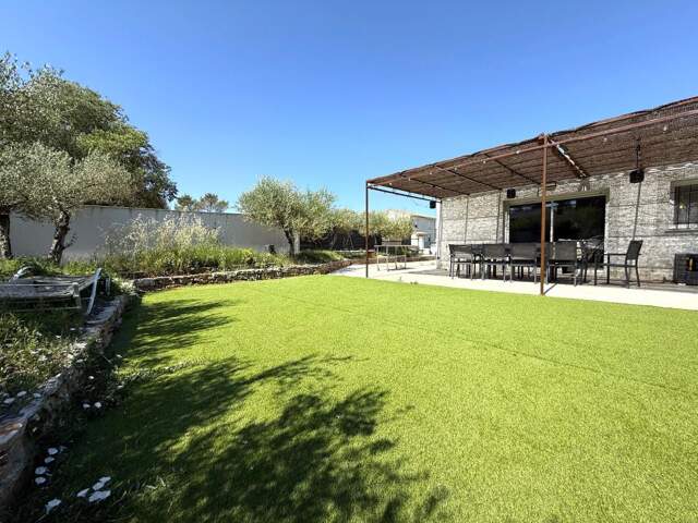 Villa À Vendre — photo du bien