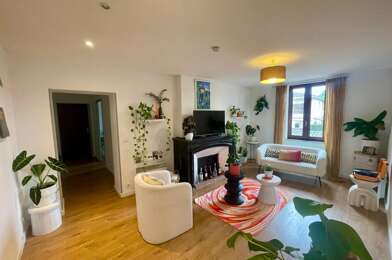 Appartement 3 pièces 771 €