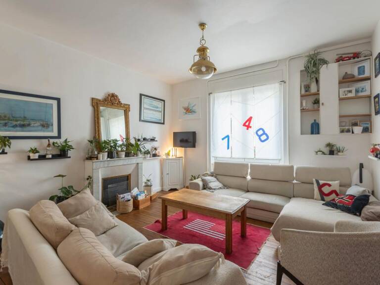 Exclusivité - Maison À Vendre — photo 1