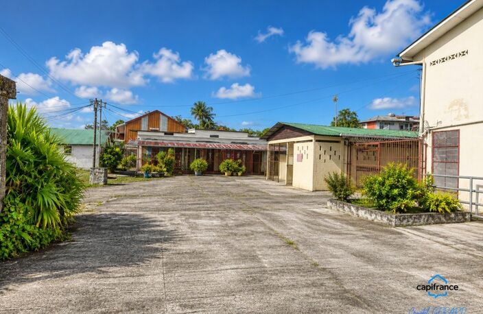 Terrain de 3 461 m² en zone UC – Cayenne — photo 4