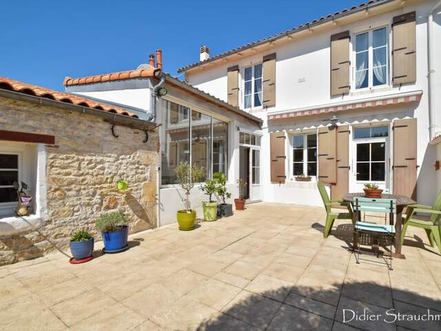 Maison à vendre 7 pièces AIGREFEUILLE D'AUNIS (17) — photo du bien