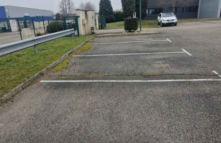 Terrain avec visibilité premium à vendre sur 3393m² à  BALLAN MIRE (37)  emprise bâtie maxi de 2035m² 12 m de hauteur — photo 2