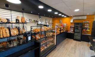 Commerce  100 m² à vendre à Olby (63210)