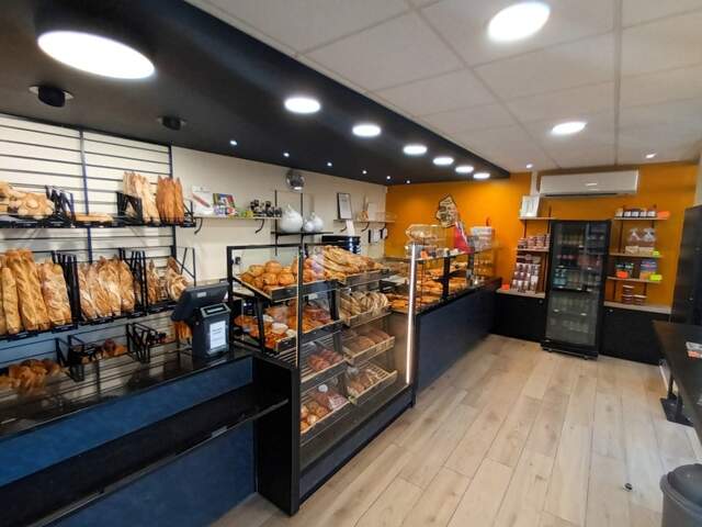 Boulangerie à vendre à OLBY (63) ! — photo du bien