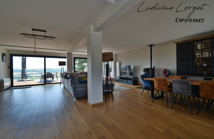 Bonneil (02400) proche Chezy-Sur-Marne (6min) Maison traditionnelle de 200 m² - Vue panoramique – 5 chambres- Grande pièce de vie -Piscine -Terrasse 100m2- Sous-sol total -terrain 1384m2 DPE C — photo 3