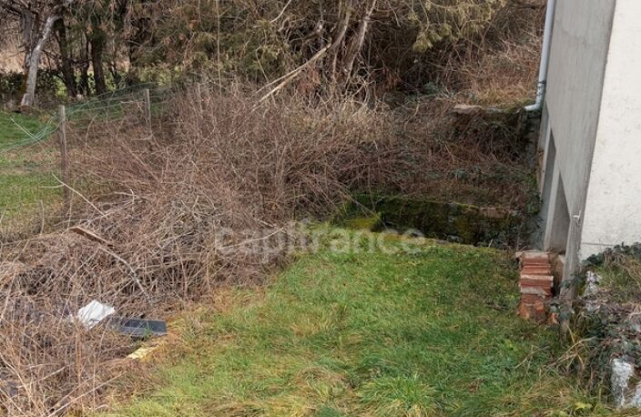 Proche de NOIRETABLE  (42) Local commercial/bureau de 50 M2 avec grand parking clos — photo 5
