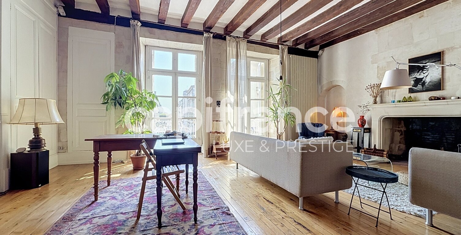 Maison de ville 4 chambres, garage, 265 m2 — photo 1