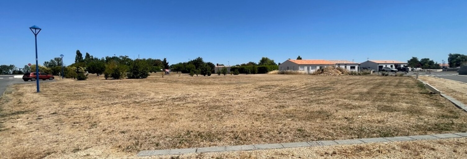 Terrain  803 m² à vendre à Sainte-Radégonde-des-Noyers (85450)