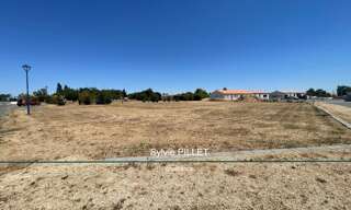 Terrain  803 m² à vendre à Sainte-Radégonde-des-Noyers (85450)