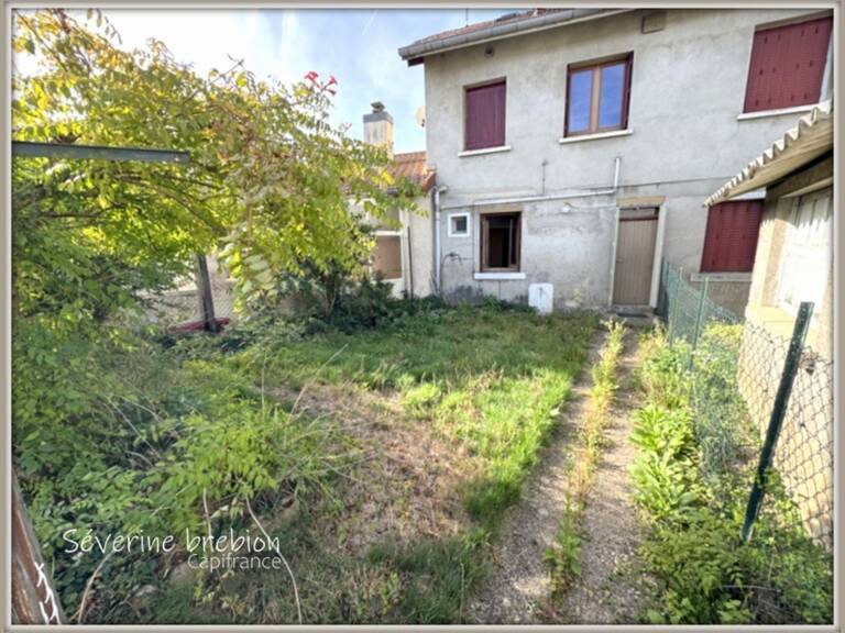 Maison avec jardin, 4/5 chambres, au calme, Chabreloche — photo 1