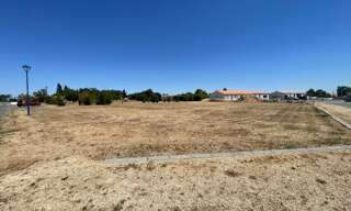 Terrain  876 m² à vendre à Sainte-Radégonde-des-Noyers (85450)