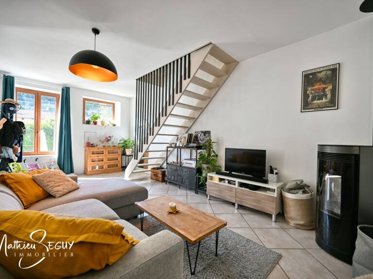 Maison de village avec extérieur à SAIN BEL (69) — photo 1