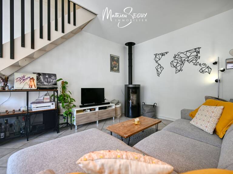 Maison de village avec extérieur à SAIN BEL (69) — photo 1